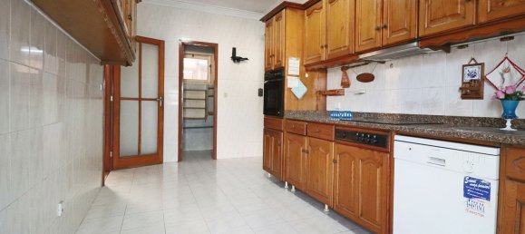 5 Schlafzimmer Haus in Castelo da Maia, Portugal, Nr. 180960 12