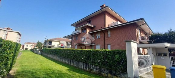 5 rooms Apartment in Castellamonte, Italy No. 25143 16