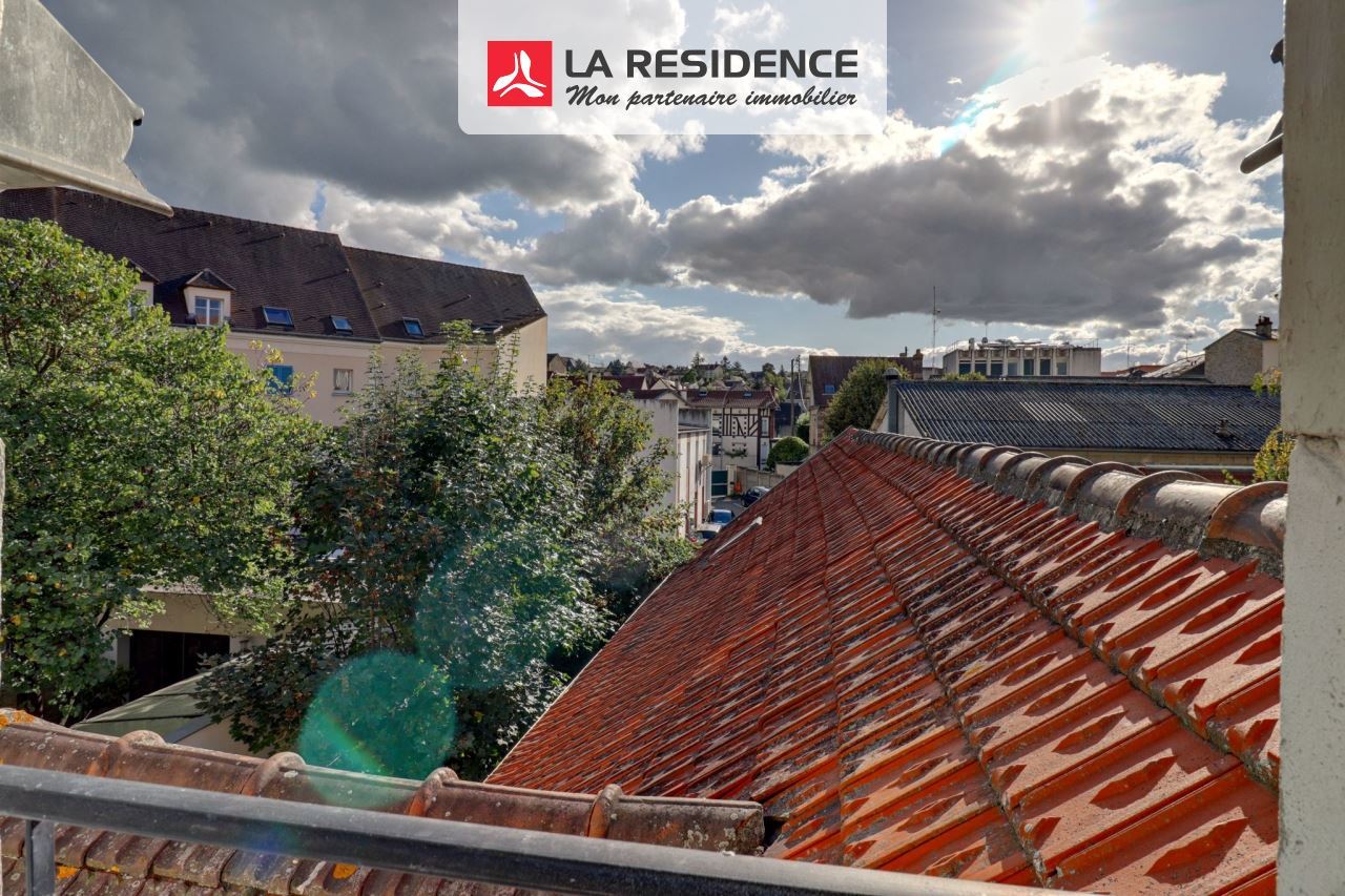 Дуплекс с 1 спальней в Пуасси, Франция № 172210