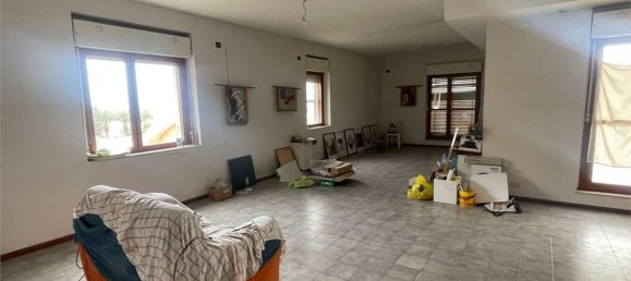 5-salle Appartement à Syracuse, Italy No. 250588 4