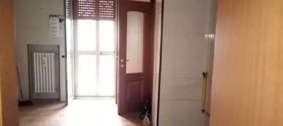 Apartamento de 4 divisões em Bari, Italy N.º 31662 13