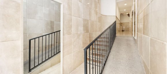 4 bedrooms Apartment in Granada, Spain No. 135438 2