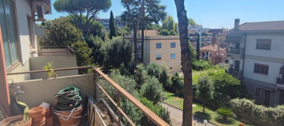 Квартира с 3 комнатами в Рим, Италия № 292956 5