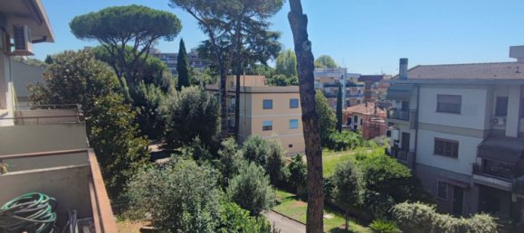 Квартира с 3 комнатами в Рим, Италия № 292956 4