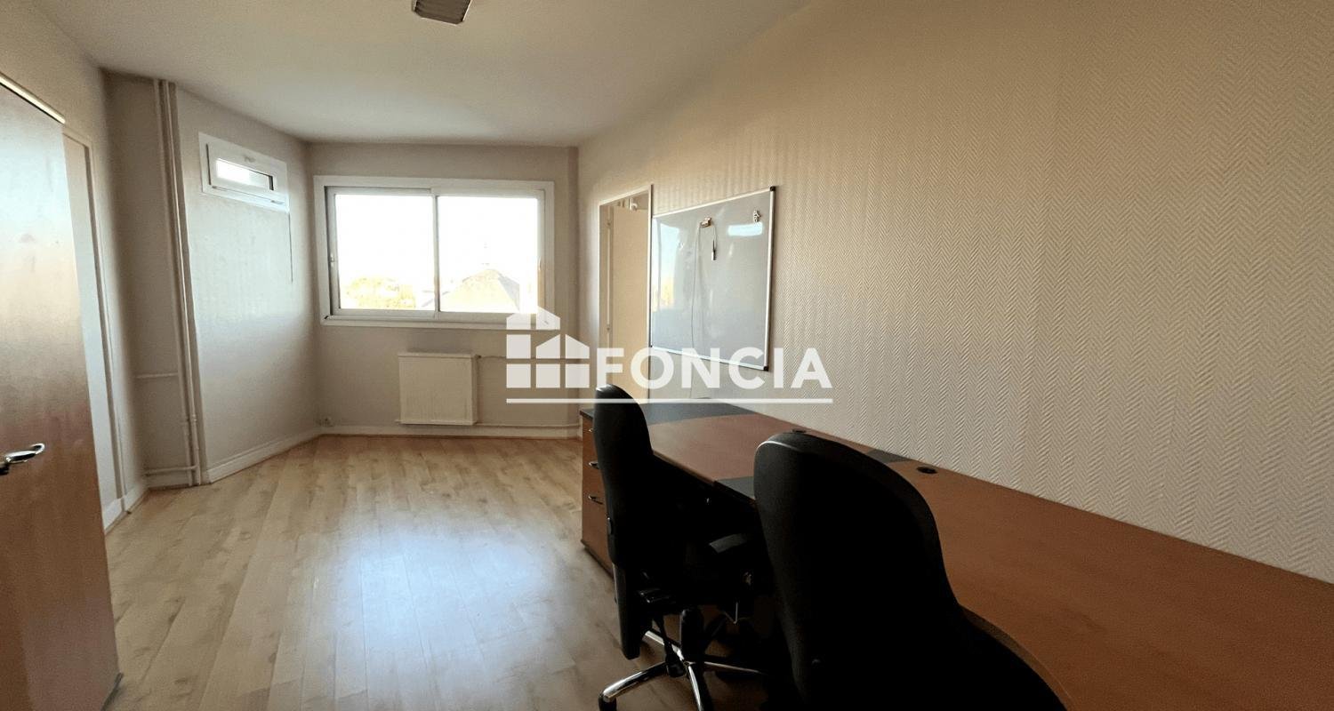 Propriété commerciale à Tours, France 39m² No. 50263