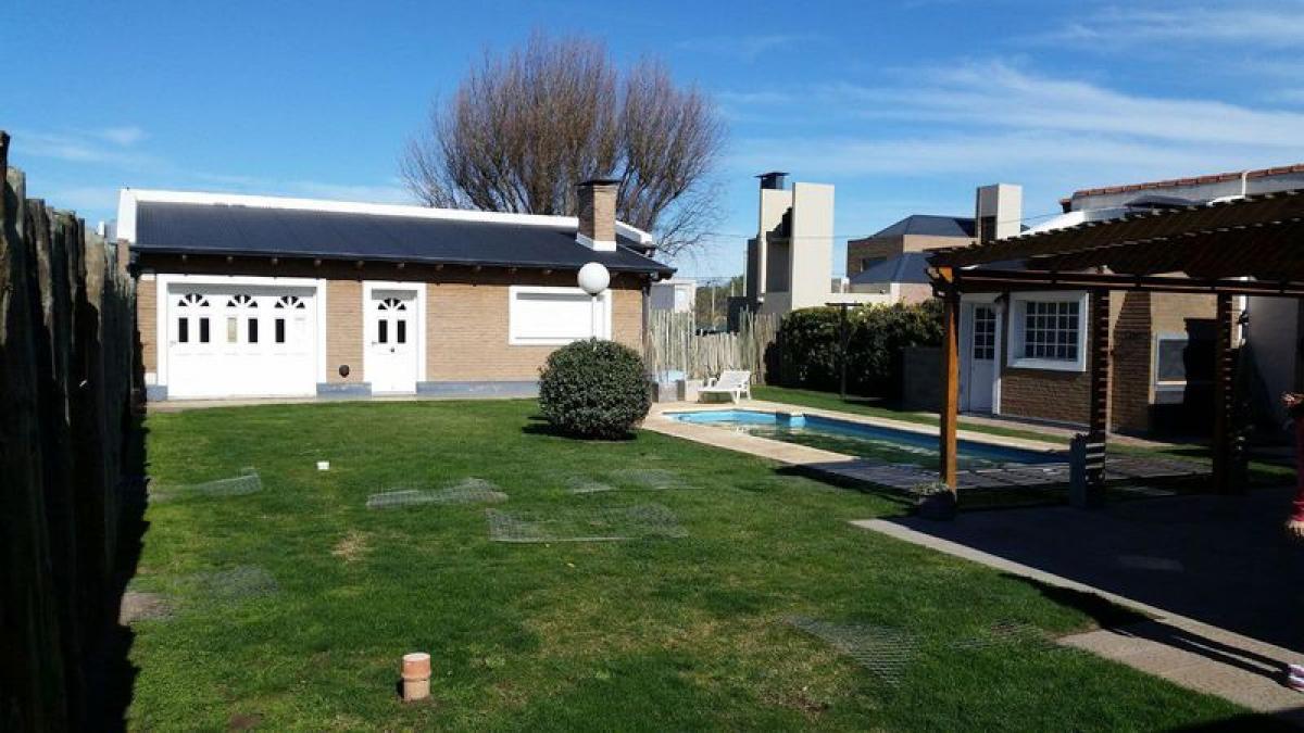 4 bedrooms House in Buenos Aires, Argentina No. 94003