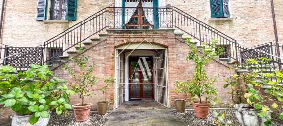 3 bedrooms Apartment in Ravenna, Italy No. 372755 4