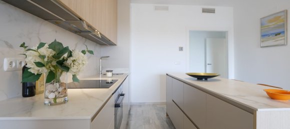 3 bedrooms Apartment in Marbella, Spain No. 37668 4