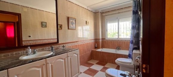 5 bedrooms Villa in Turis, Spain No. 70051 6