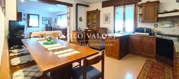 Casa de 6 divisões em Castelfranco Veneto, Italy N.º 130583 3