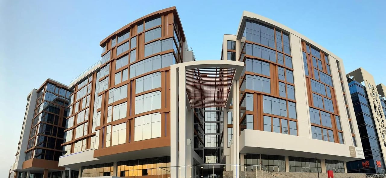 Отель, гостиница 52м² в Эс Сиб, Оман № 1156