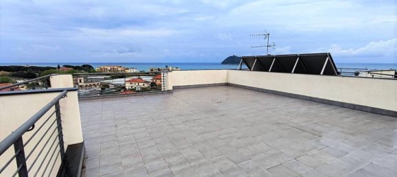 3 rooms Apartment in Albenga, Italy No. 149935 31