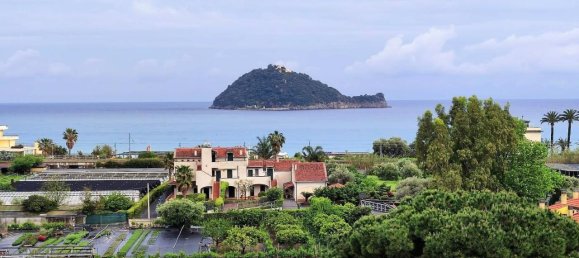 3 rooms Apartment in Albenga, Italy No. 149935 4