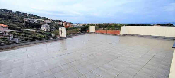 3 rooms Apartment in Albenga, Italy No. 149935 7