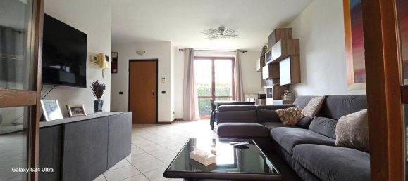 3 Schlafzimmer Haus in Monza, Italy, Nr. 355111 8