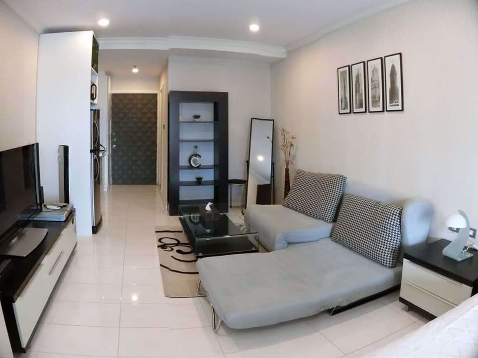 Studio in the Condo in Watthana, Thailand No. 9883