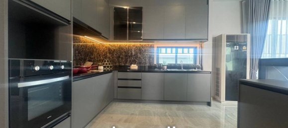 4 bedrooms Villa in Pattaya, Thailand No. 21597 9