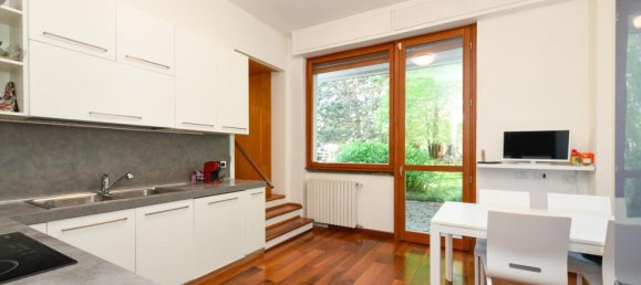 7 chambres Villa à San Fermo della Battaglia, Italy No. 56619 20