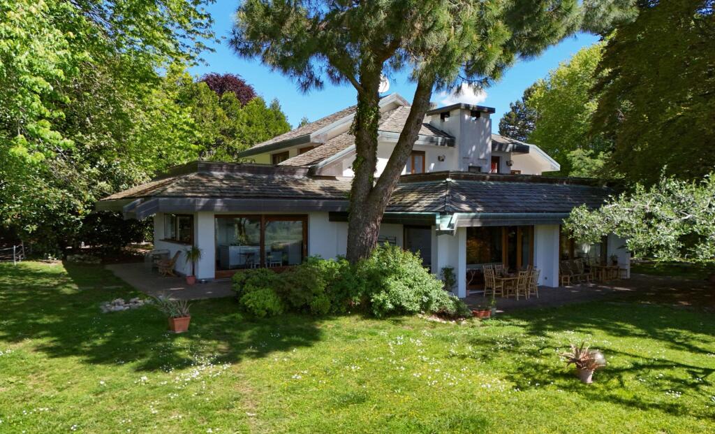 7 bedrooms Villa in San Fermo della Battaglia, Italy No. 56619