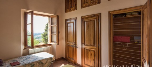 8 bedrooms House in Montepulciano, Italy No. 56056 16