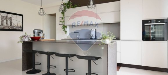 Apartamento T2 em Genoa, Italy N.º 53009 28