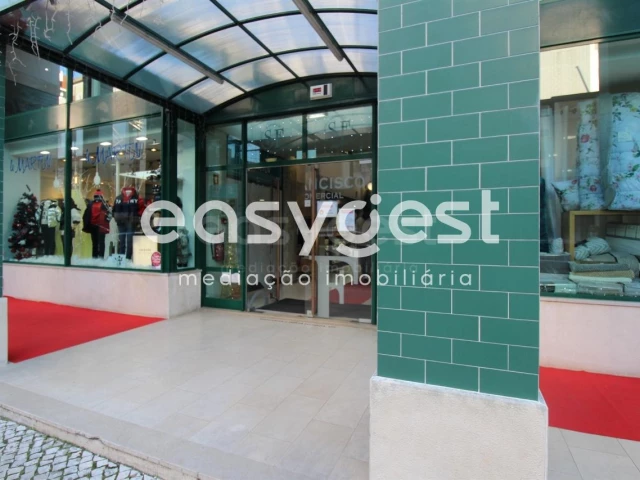 Propriété commerciale à Leiria, Portugal 19m² No. 89601