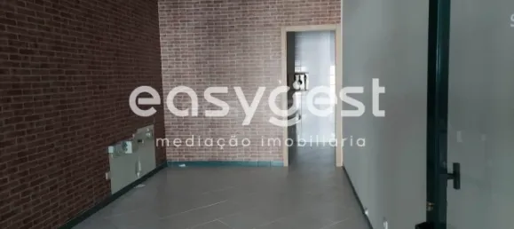 Propriété commerciale à Leiria, Portugal 19m² No. 89601 24