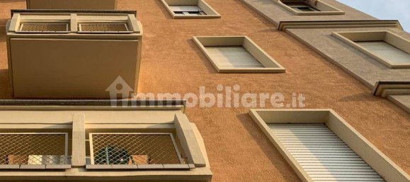 1 bedroom Apartment in Turin, Italy No. 45395 2