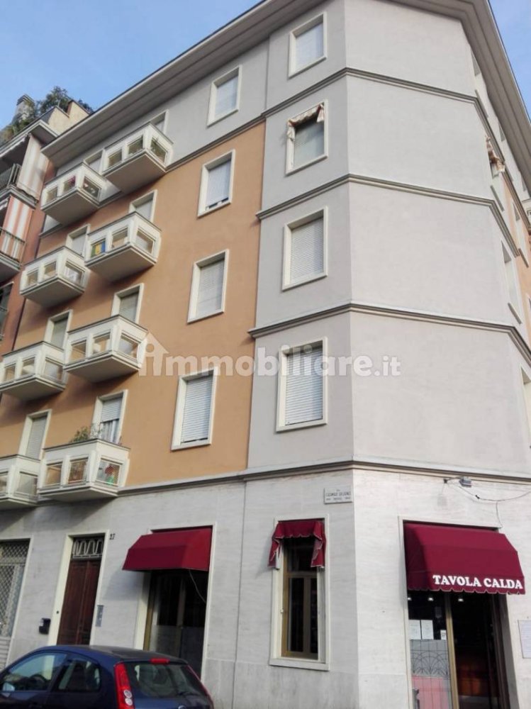 1 bedroom Apartment in Turin, Italy No. 45395