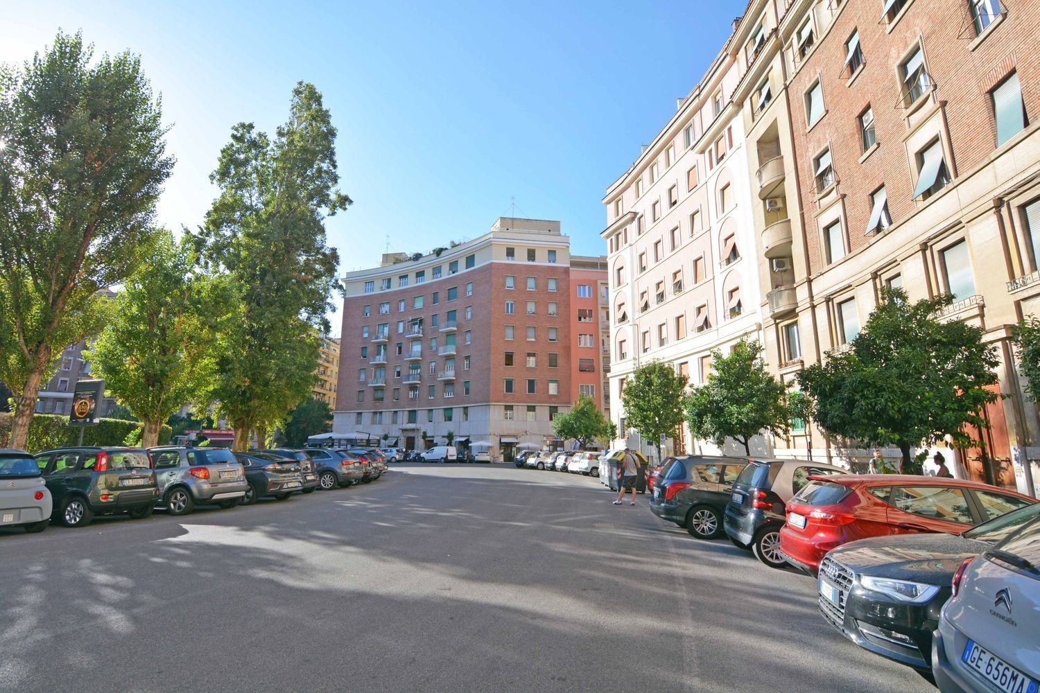 3 bedrooms Apartment in Rome, Italy No. 360087
