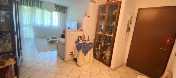 Квартира с 5 спальнями в Модена, Италия № 372266 5