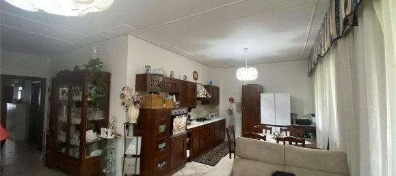 Квартира с 5 спальнями в Модена, Италия № 372266 4