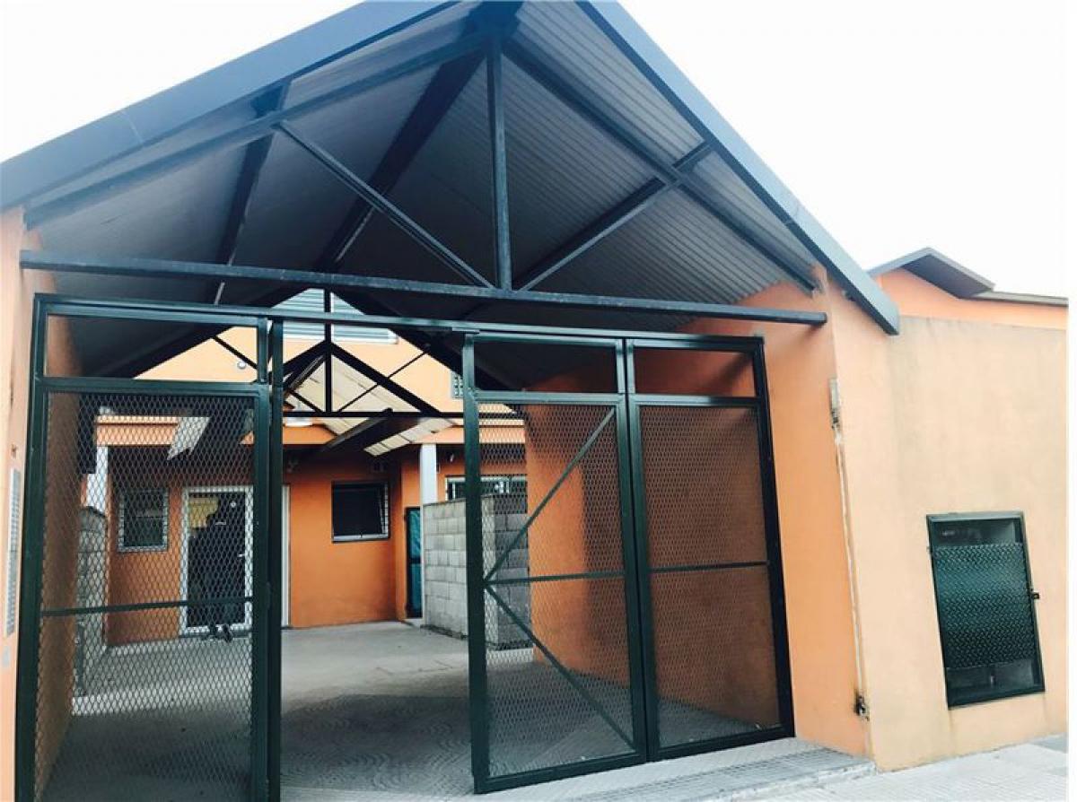 Casa T2 em San Miguel, Argentina N.º 52250