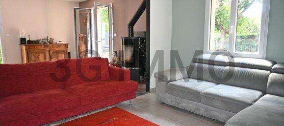 Villa de 3 dormitorios en Saint-Restitut, France No. 190955 11