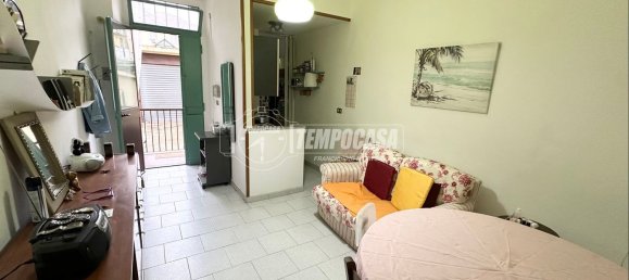 2 bedrooms Apartment in Turin, Italy No. 317901 4