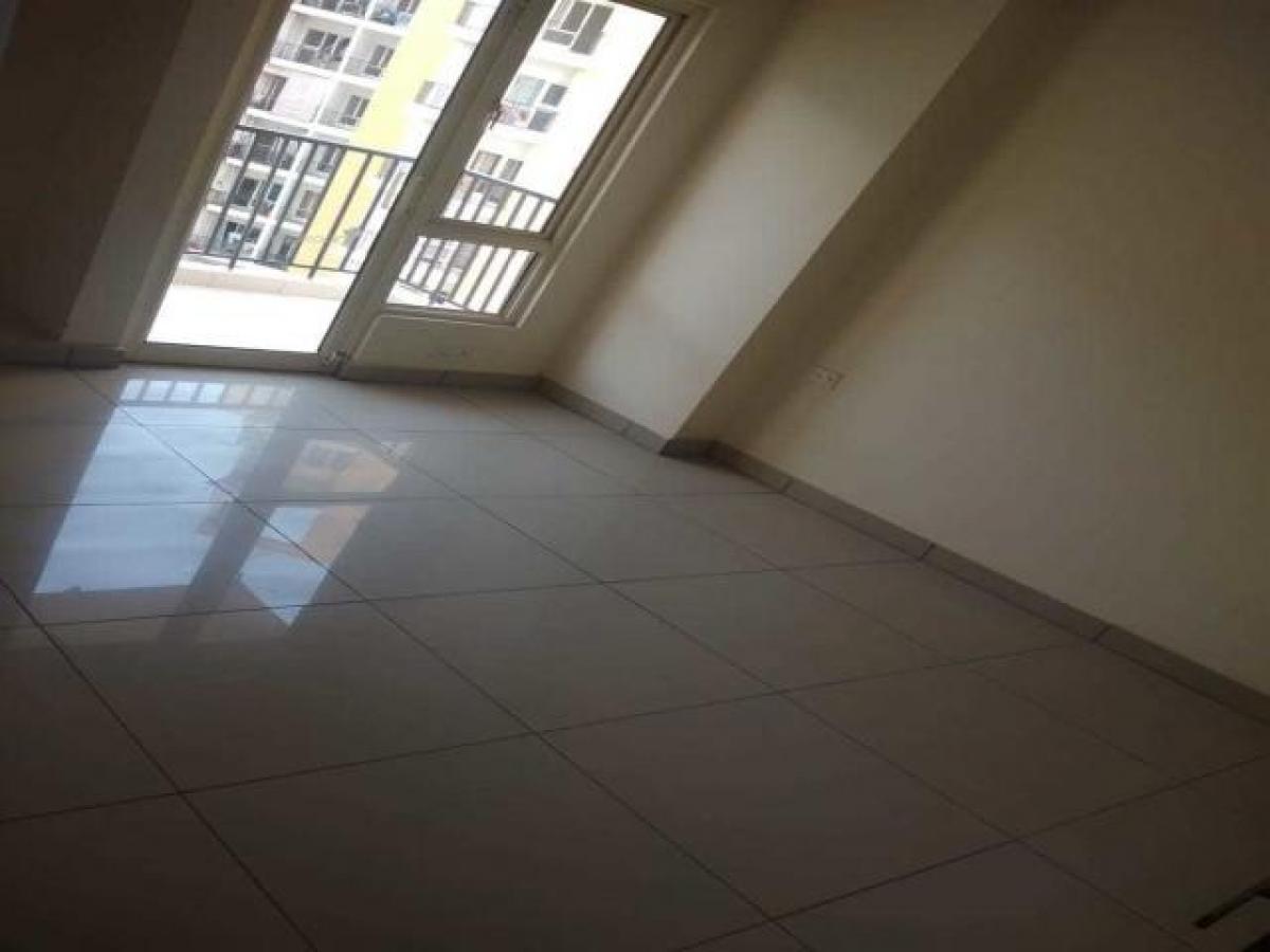 2 Schlafzimmer Haus in Noida, India, Nr. 68206