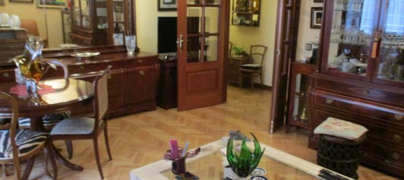 4 bedrooms Apartment in Madrid, Spain No. 21293 6