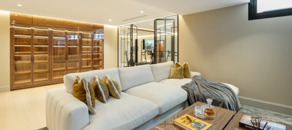 Villa de 6 dormitorios en Marbella, Spain No. 46784 5