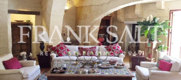 3 bedrooms House in Attard, Malta No. 3210 3