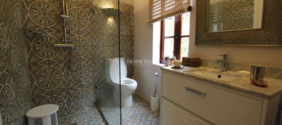 3 bedrooms House in Attard, Malta No. 3210 12