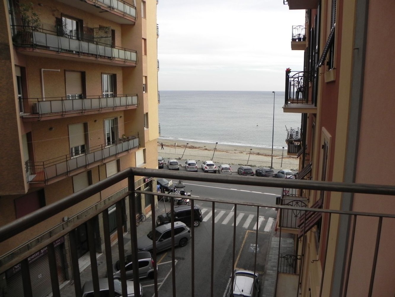 4 rooms Apartment in Savona, Italy No. 80078