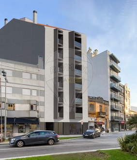 147m² Commercial property in Povoa de Varzim, Portugal No. 166322