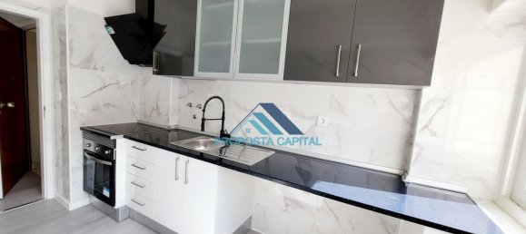 3 bedrooms Apartment in Loures, Portugal No. 94649 2