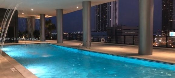 2 dormitorios propiedad comercial en venta en Miami, Miami-Dade, Florida, USA № 614868 20