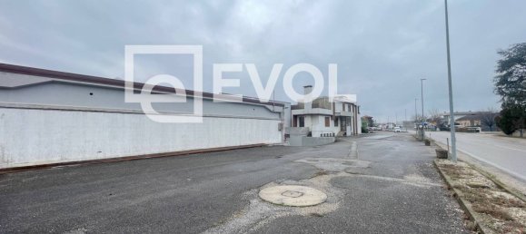 Almacén en Udine, Italy 3243 m² No. 280433 9