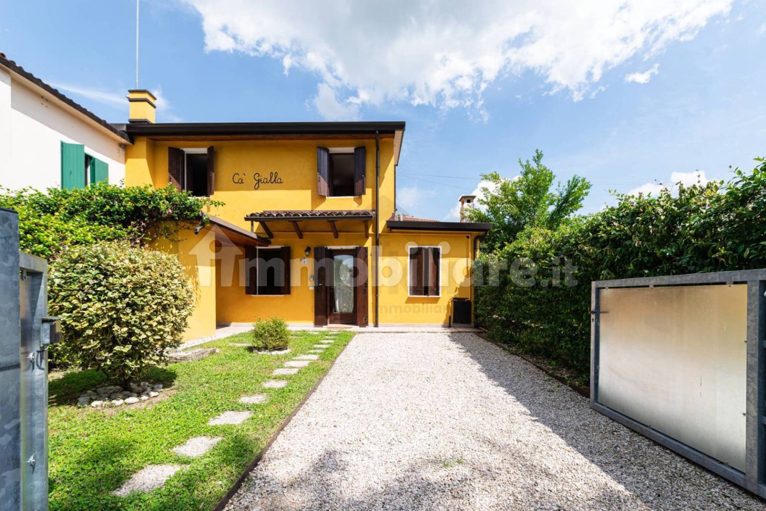 2 bedrooms Villa in Conegliano, Italy No. 301571