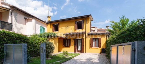2 bedrooms Villa in Conegliano, Italy No. 301571 3
