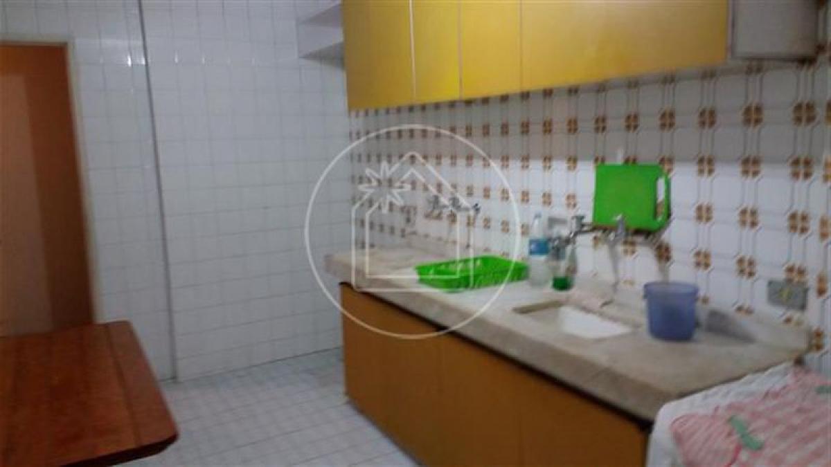 4 bedrooms Apartment in Rio de Janeiro, Brazil No. 556419