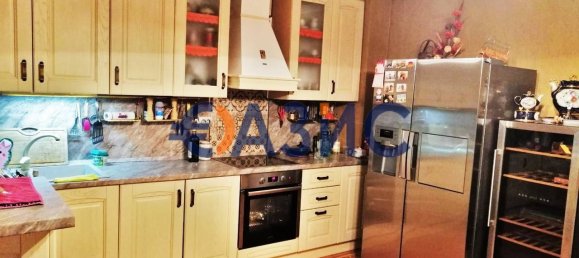 4 bedrooms House in Kosharitsa, Bulgaria No. 992 2