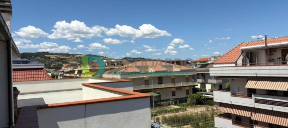 2 bedrooms Penthouse in Martinsicuro, Italy No. 345328 41